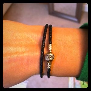 💝Pandora leather bracelet 💝